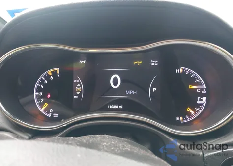 2015 Jeep Grand Cherokee Summit z USA, uszkodzony, nr VIN 1C4RJFJT6FC785230